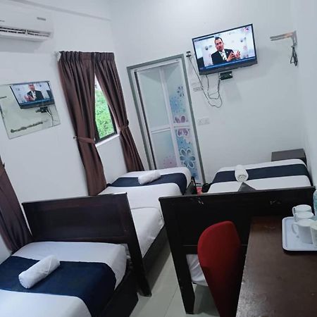 Max Ferringhi Hotel Batu Feringgi Exterior foto