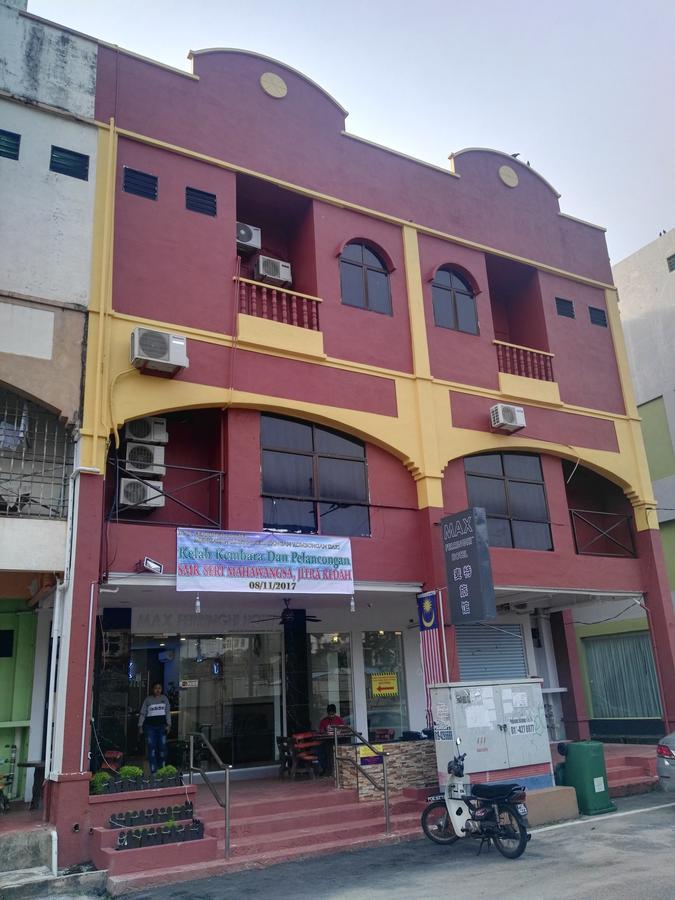 Max Ferringhi Hotel Batu Feringgi Exterior foto